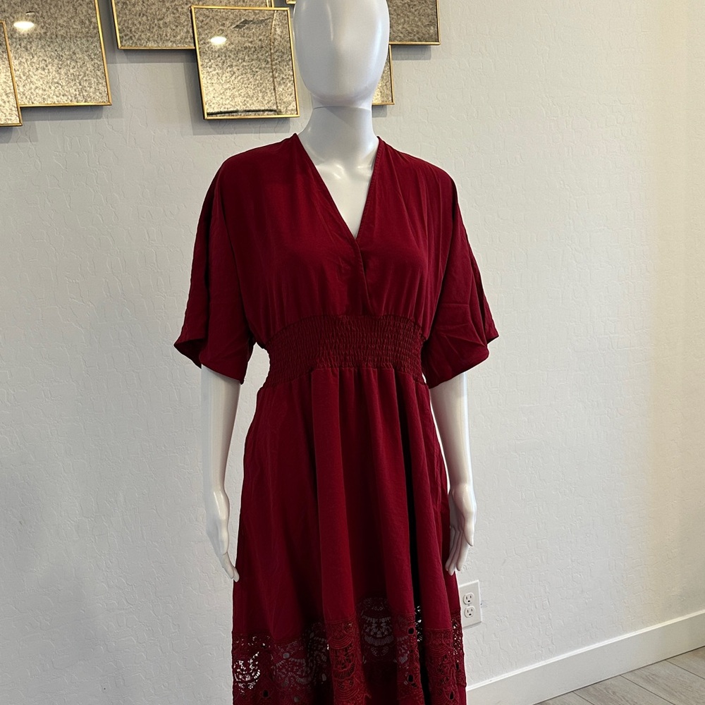 Elegant Red Maxi Dress - Picture 3 of 8